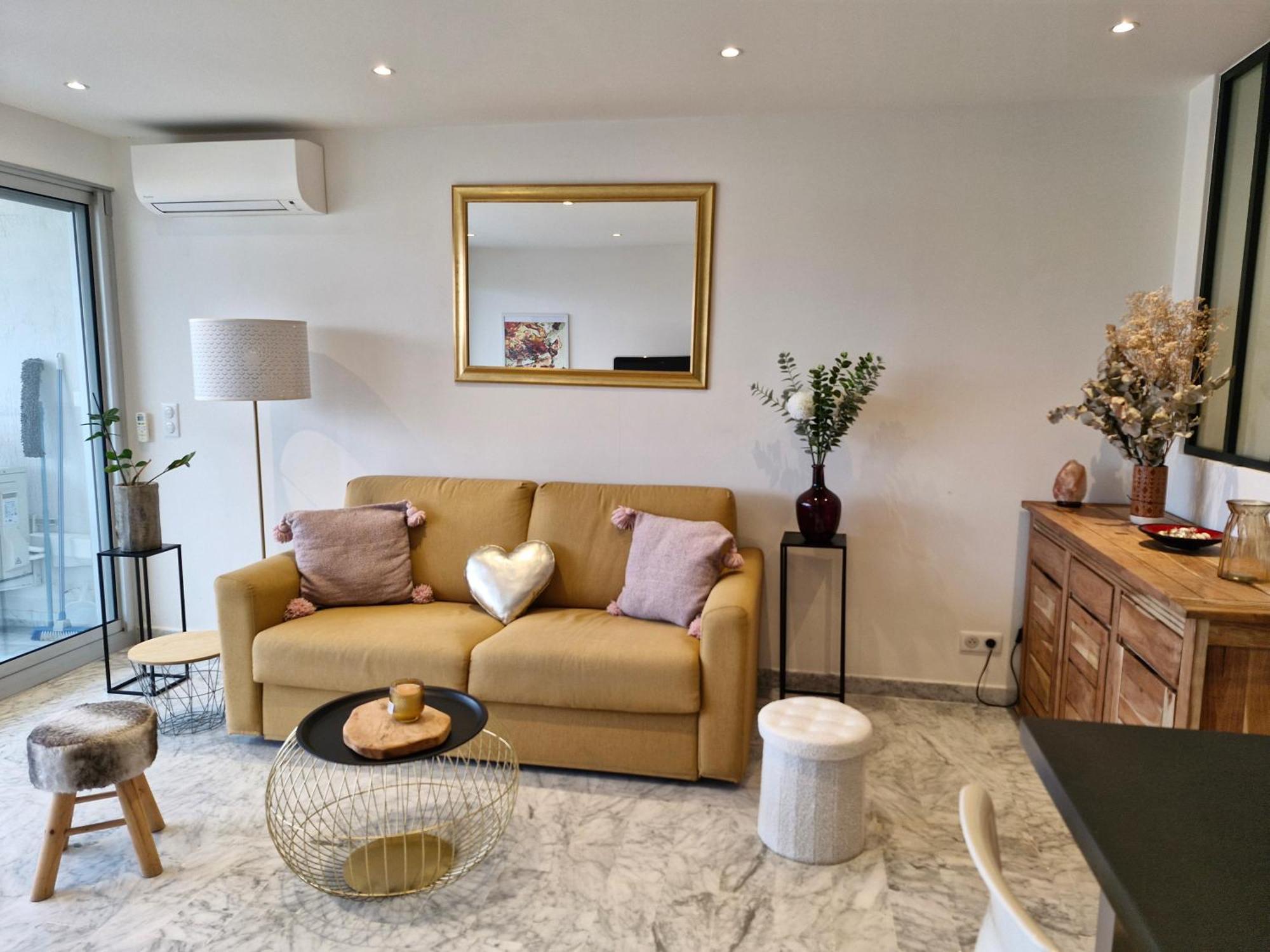Sunny And Cosy Sea View Studio Antibes Exterior foto